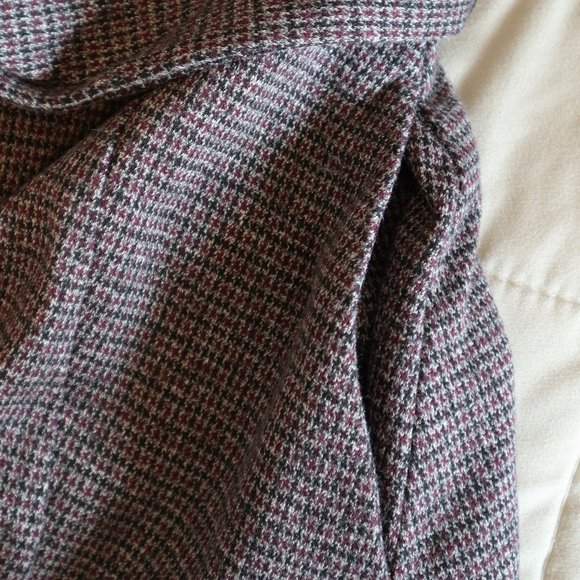 Black, Gray, and Plum Houndstooth Short Sleeve Fit and Flare Dress with Belt - Picture 8 of 11